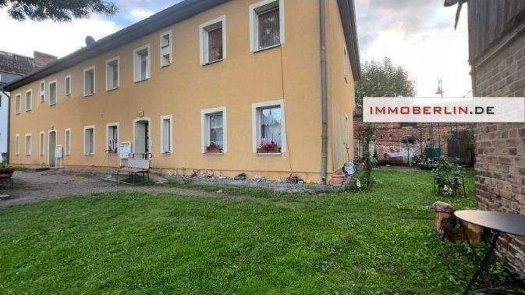 Mehrfamilienhaus zum Kauf als Kapitalanlage geeignet 425.000 € 430 m² 1.950 m² Grundstück Steintoch Letschin 15324