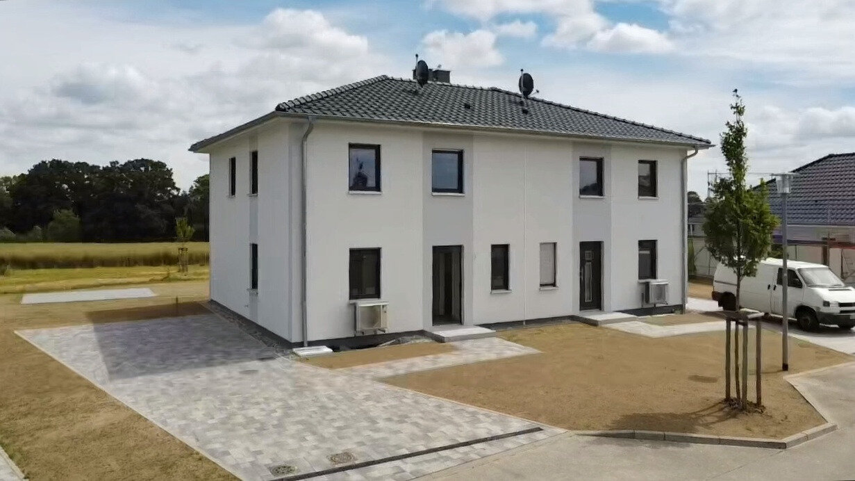 Doppelhaushälfte zum Kauf provisionsfrei 460.000 € 4 Zimmer 120 m²<br/>Wohnfläche 470 m²<br/>Grundstück ab sofort<br/>Verfügbarkeit Stofferstorf Proseken 23968