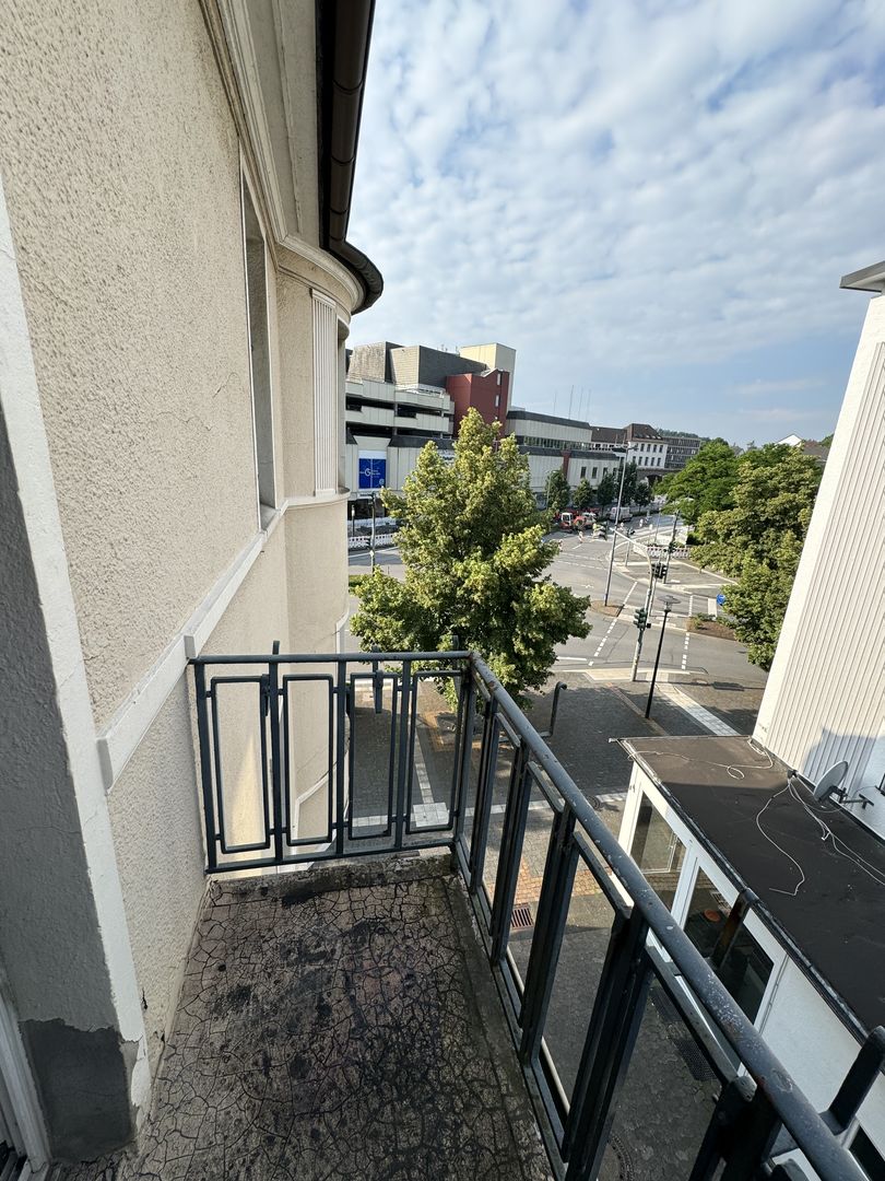 Wohnung zur Miete 700 € 5 Zimmer 162 m²<br/>Wohnfläche Kaiserstraße Gummersbach Gummersbach 51643