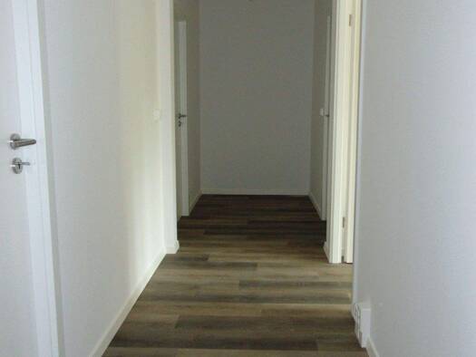 Wohnung zur Miete 300 € 3 Zimmer 56,5 m² 5. Geschoss frei ab 01.04.2026 Lion-Feuchtwanger-Straße 17 Knieper Stralsund 18435