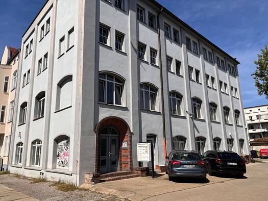 Wohnung zur Miete 400 € 1 Zimmer 47 m² Geschoss 2/4 frei ab sofort Niemeyerstraße 7 Innenstadt Mitte 06110