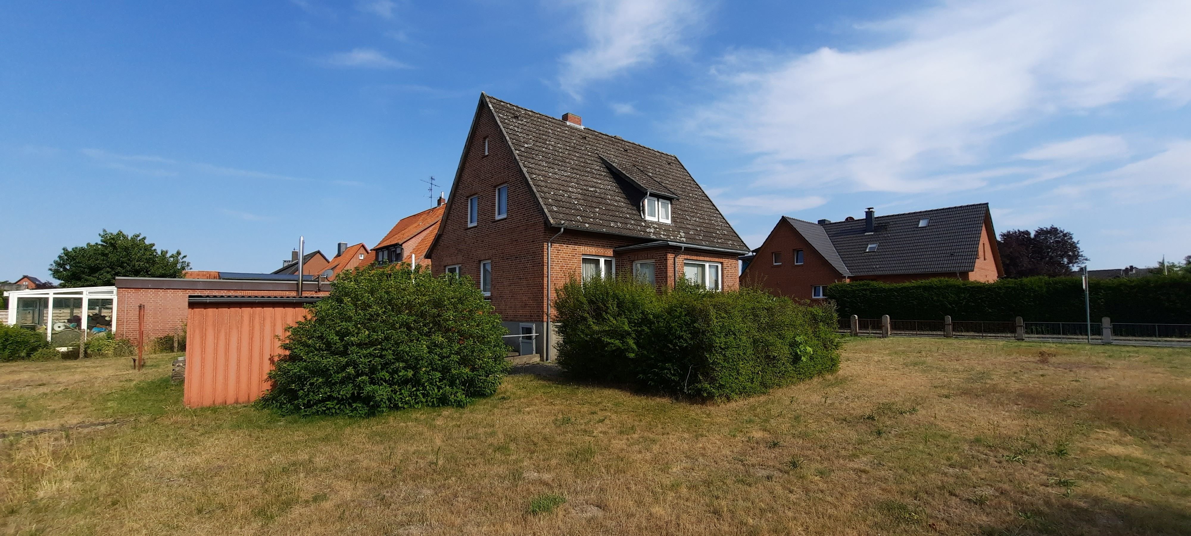 Einfamilienhaus zum Kauf 178.000 € 7 Zimmer 110 m²<br/>Wohnfläche 1.207 m²<br/>Grundstück ab sofort<br/>Verfügbarkeit Stöcken Oetzen 29588