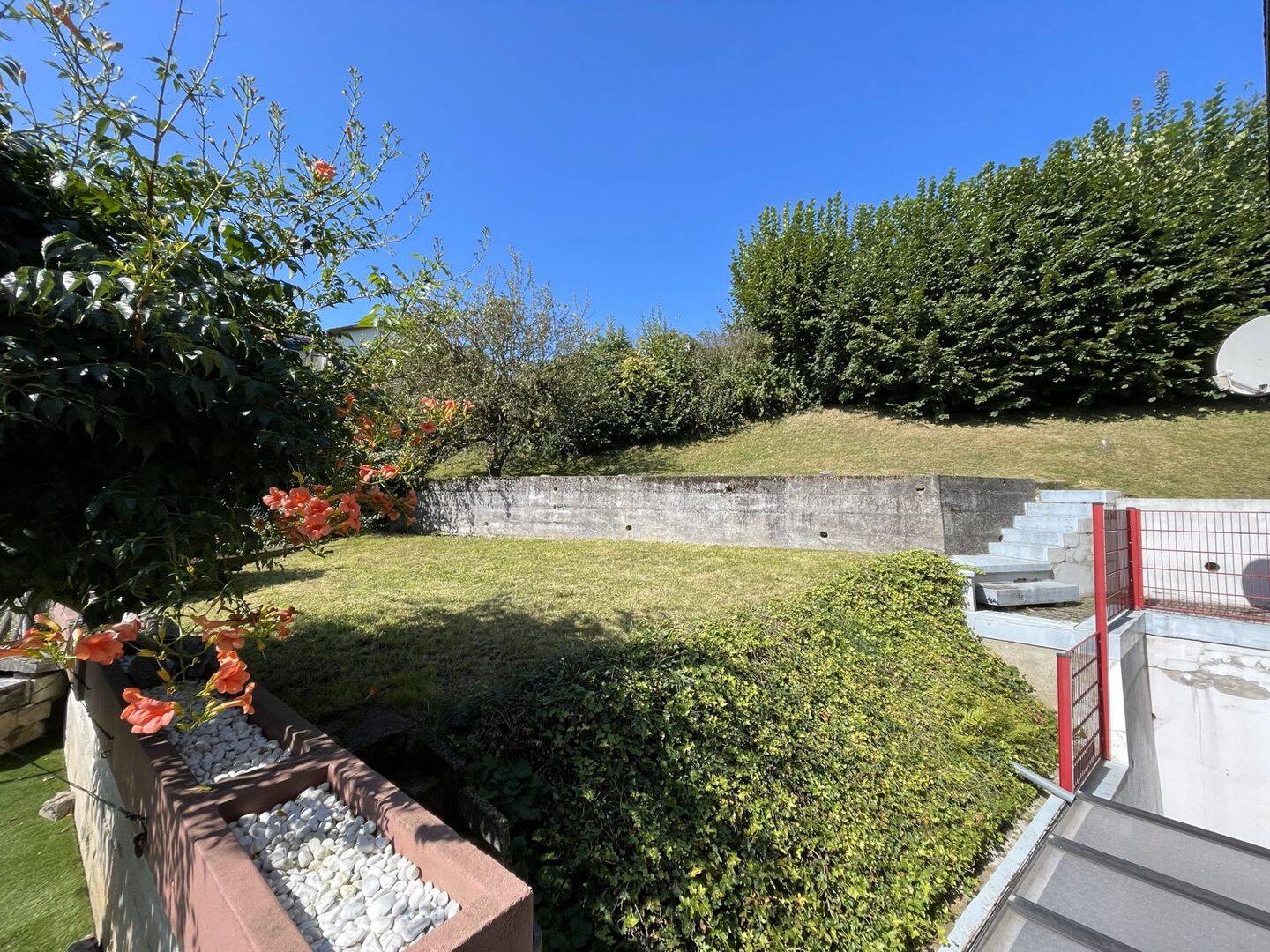 Property thumbnail 12