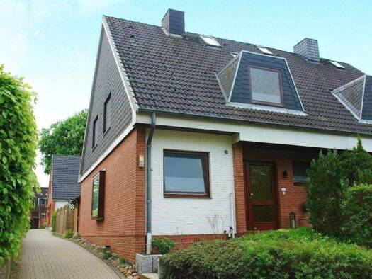 Haus zum Kauf 398.000 € 5 Zimmer 125 m² 250 m² Grundstück St. Lorenz Süd Lübeck 23558