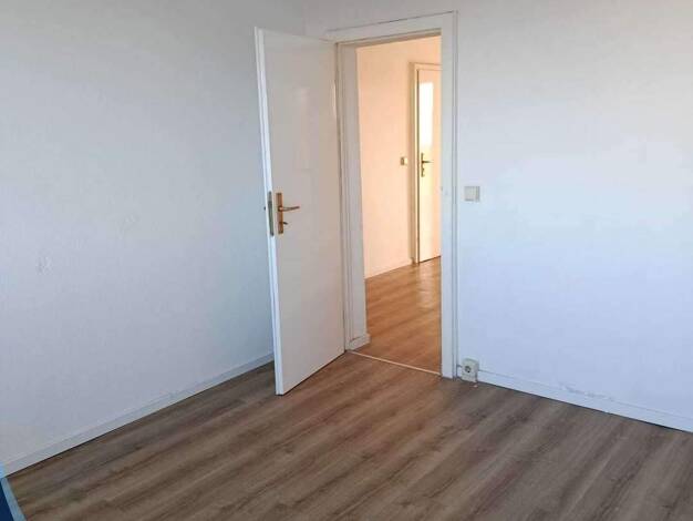 Wohnung zur Miete 308 € 3 Zimmer 56 m² 4. Geschoss Krondorfer Straße 95 Wolfen Bitterfeld-Wolfen 06766