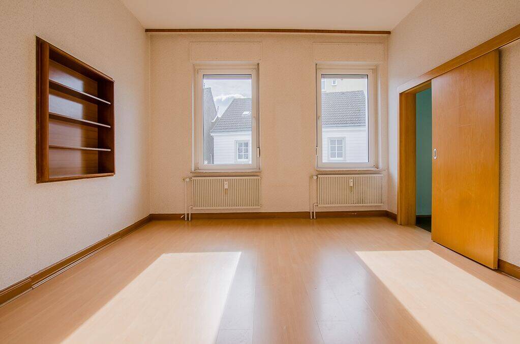 Immobilie in Unna - Attraktives Wohn- und Geschäftshaus mit Garage und Stellplatz als Anlageoption - Bild 3