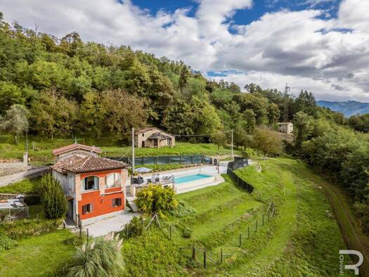 Haus zum Kauf 700.000 € 1 Zimmer 160 m² frei ab sofort Castelnuovo di Garfagnana
