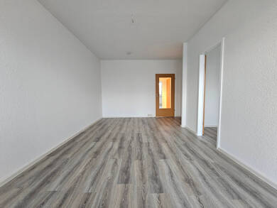Wohnung zur Miete 303 € 3 Zimmer 55 m² 4. Geschoss Marie-Tilch-Straße 3 Hutholz 645 Chemnitz 09123