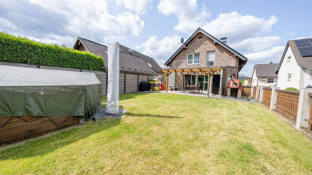 Einfamilienhaus zum Kauf 839.000 € 7 Zimmer 247 m² 534 m² Grundstück frei ab 01.03.2026 Mülheim Köln 51063