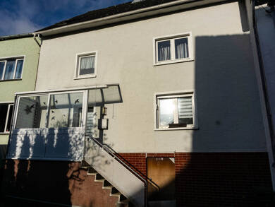 Reihenmittelhaus zum Kauf 115.000 € 4 Zimmer 106 m² 123 m² Grundstück Laufenselden Heidenrod 65321