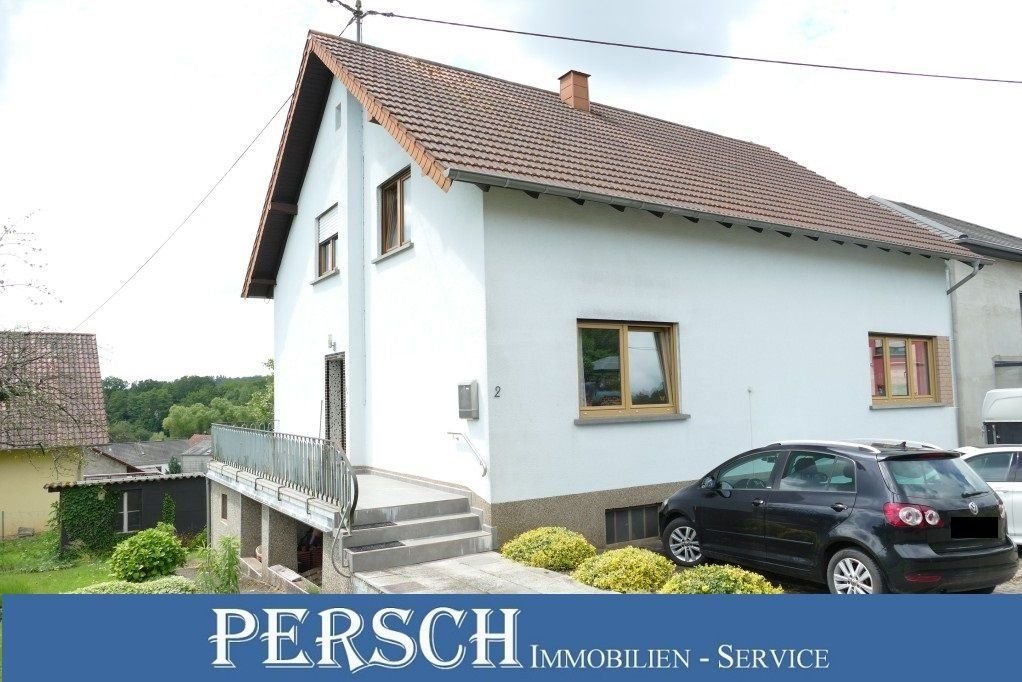 Mehrfamilienhaus zum Kauf 195.000 € 6 Zimmer 148 m²<br/>Wohnfläche 856 m²<br/>Grundstück ab sofort<br/>Verfügbarkeit Hofeld-Mauschbach Namborn 66640