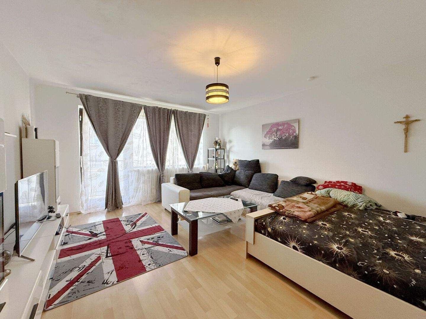 Immobilie in Altdorf - Der Preis ist heiß!!! Solide 2,5-Zimmer-Wohnung in Altdorf mit Außen-Stellplatz!!! - Bild 1