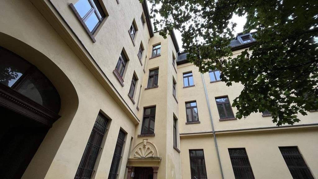 Wohnung zur Miete 359 € 2 Zimmer 67,6 m² 2. Geschoss Gabelentzstraße 2a Altenburg 04600