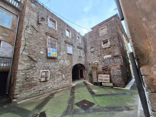 Haus zum Kauf 199.999 € 10 Zimmer 450 m² Senj Senj