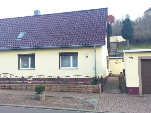 Einfamilienhaus zum Kauf 120.000 € 4 Zimmer 98 m² 610 m² Grundstück Friedensstr. 28 Rothenburg Wettin-Löbejün 06193
