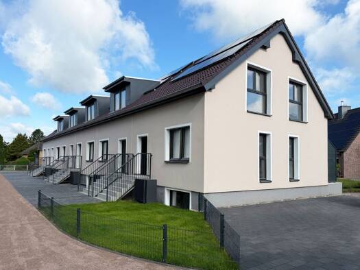 Reihenhaus zur Miete 2.000 € 4 Zimmer 141,3 m² frei ab 01.09.2026 Nahe 23866