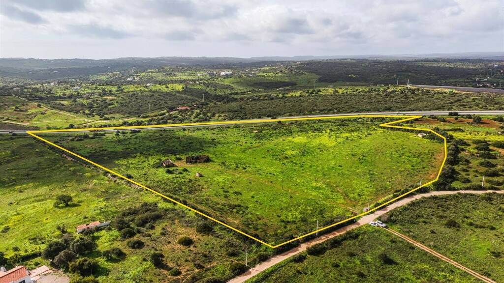 Grundstück zum Kauf 550.000 € 80.821 m² Grundstück Lagos 8600