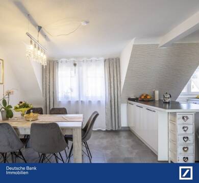 Wohnung zum Kauf 320.000 € 3 Zimmer 67 m² Dachgeschoss Obertürkheim Stuttgart 70329