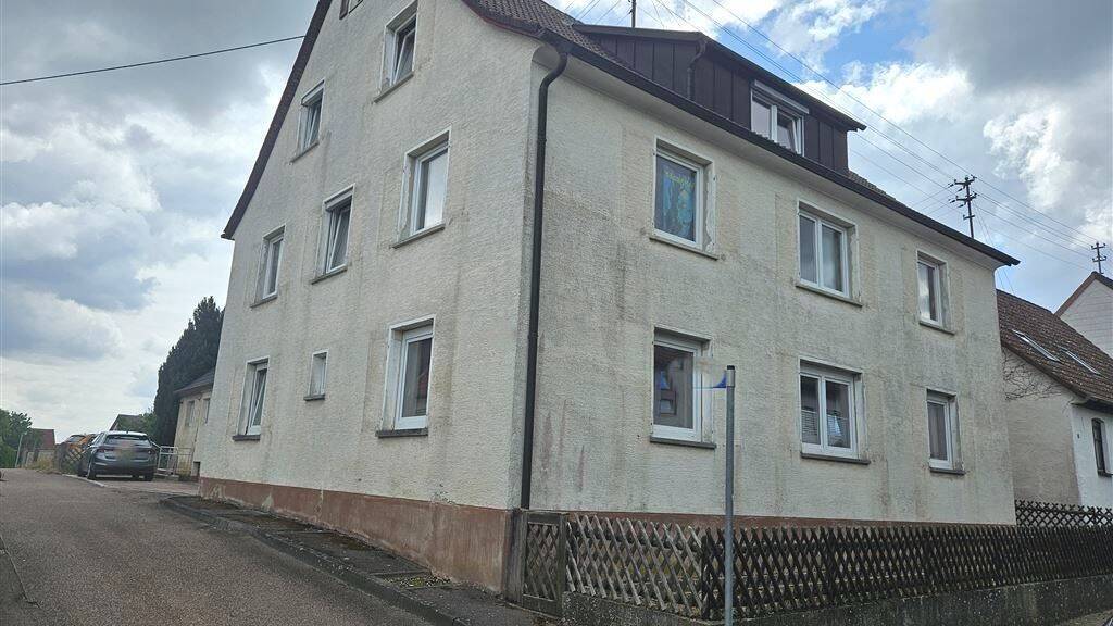 Mehrfamilienhaus zum Kauf als Kapitalanlage geeignet 450.000 € 15 Zimmer 310 m² 450 m² Grundstück Westhausen Westhausen, Württemberg 73463