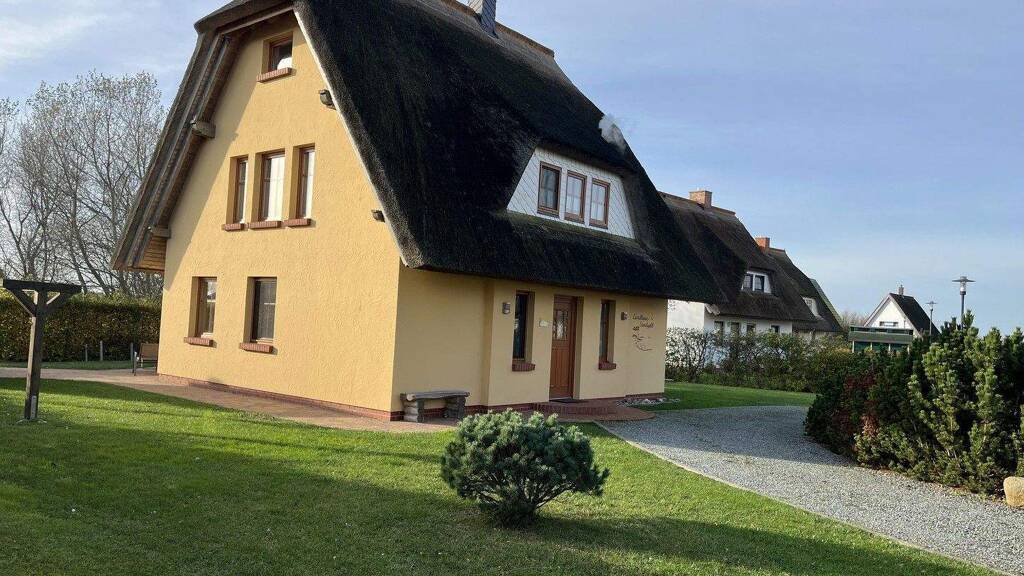 Haus zum Kauf provisionsfrei 950.000 € 4 Zimmer 120 m² 663 m² Grundstück Dranske 18556