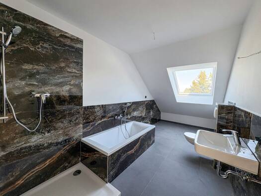 Wohnung zum Kauf 199.500 € 4 Zimmer 95 m² 4. Geschoss Borna Borna 04552