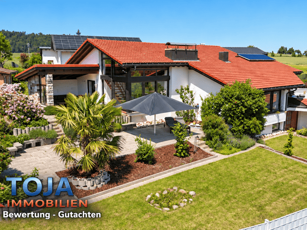 Einfamilienhaus zum Kauf 790.000 € 8 Zimmer 251 m² 1.198 m² Grundstück Geißlingen Klettgau 79771