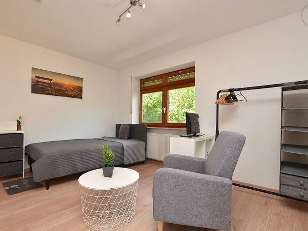 Studio zur Miete 645 € 1 Zimmer 30 m² 3. Geschoss frei ab 01.09.2026 Höchberg 97204