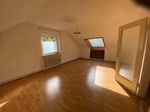 Wohnung zur Miete 450 € 2 Zimmer 49 m² Geschoss 2/3 frei ab sofort Mauchentalstraße 45 Bad Urach Bad Urach 72574