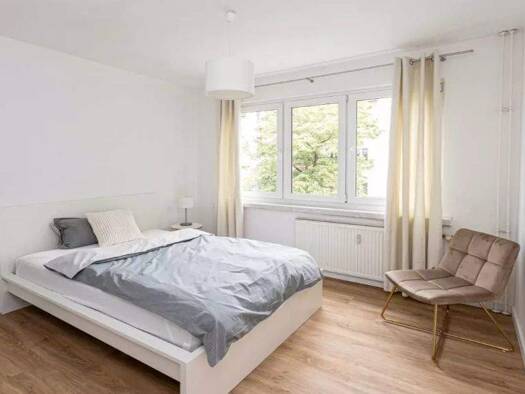 Wohnung zur Miete 700 € 2 Zimmer 70 m² frei ab sofort Hermann-Köhl-Straße 5 Westenviertel Regensburg 93049