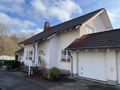 Wohnung zum Kauf 148.000 € 2 Zimmer 73 m² Souterrain, EG frei ab sofort Silbachstraße 22a Endorf Sundern 59846