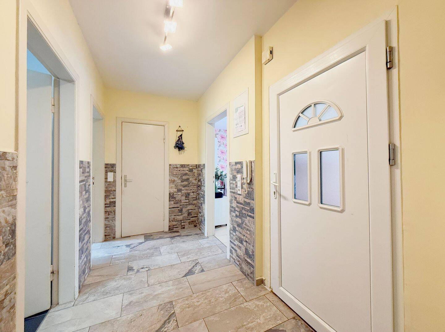 Property thumbnail 4