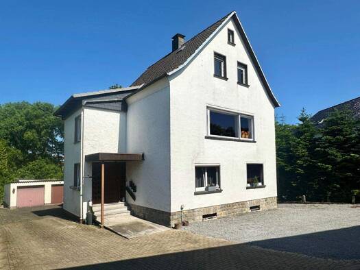 Mehrfamilienhaus zum Kauf 151.500 € 8 Zimmer 184,5 m² 826 m² Grundstück frei ab sofort Bösingfeld Extertal 32699