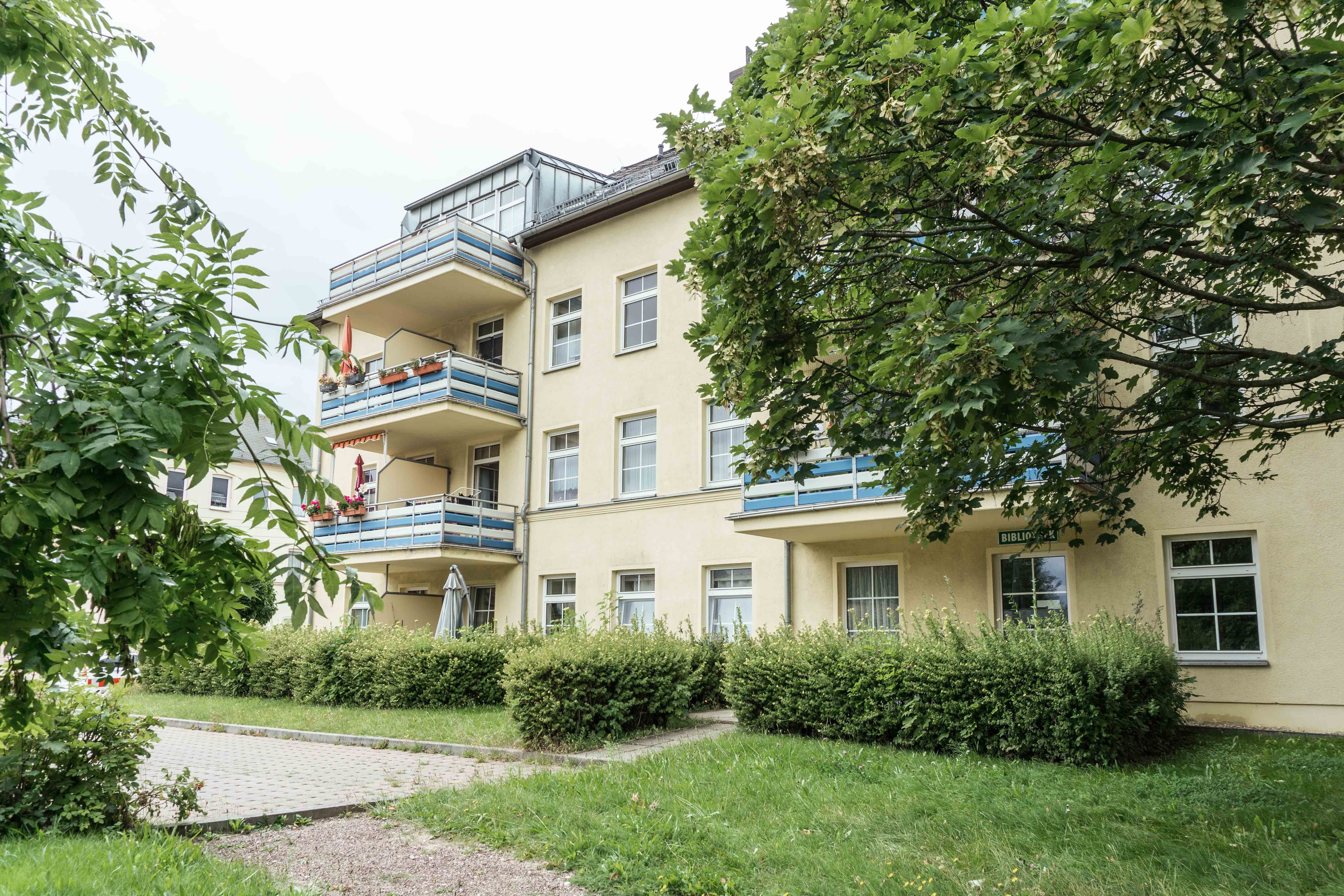 Wohnung zur Miete 396 € 2 Zimmer 57,7 m²<br/>Wohnfläche EG<br/>Geschoss ab sofort<br/>Verfügbarkeit Schönbörnchener Weg 1 a Schönbörnchen Glauchau 08371