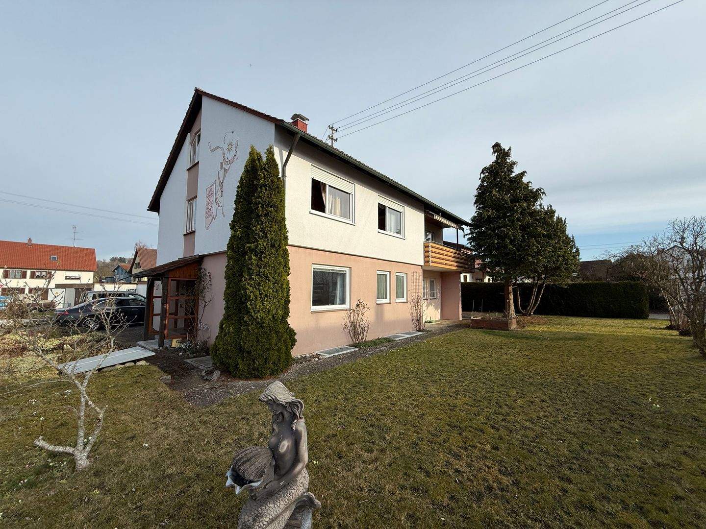 Immobilie in Ummendorf - Exklusives Refugium in Ummendorf bei Biberach: Großzügiges 5,5-Zi.-Haus mit Terrasse, Garten, 5 Garagen, Vollkeller & Ausbaureserve – viel Potenzial f - Bild 0