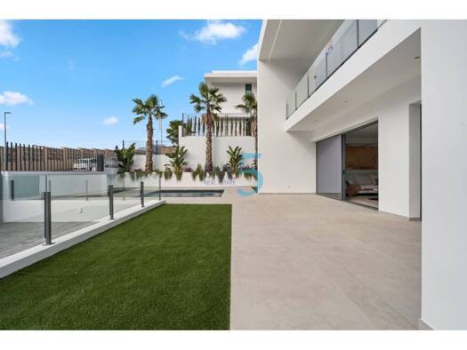 Chalet zum Kauf 2.000.000 € 4 Zimmer 569 m² Grundstück Benidorm 03503