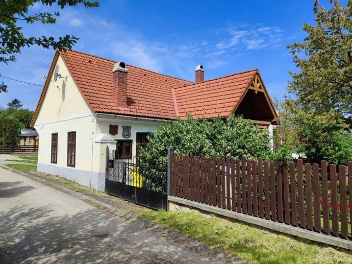 Haus zum Kauf als Kapitalanlage geeignet 238.000 € 3 Zimmer 92 m²<br/>Wohnfläche 411 m²<br/>Grundstück Nagyvázsony 8291