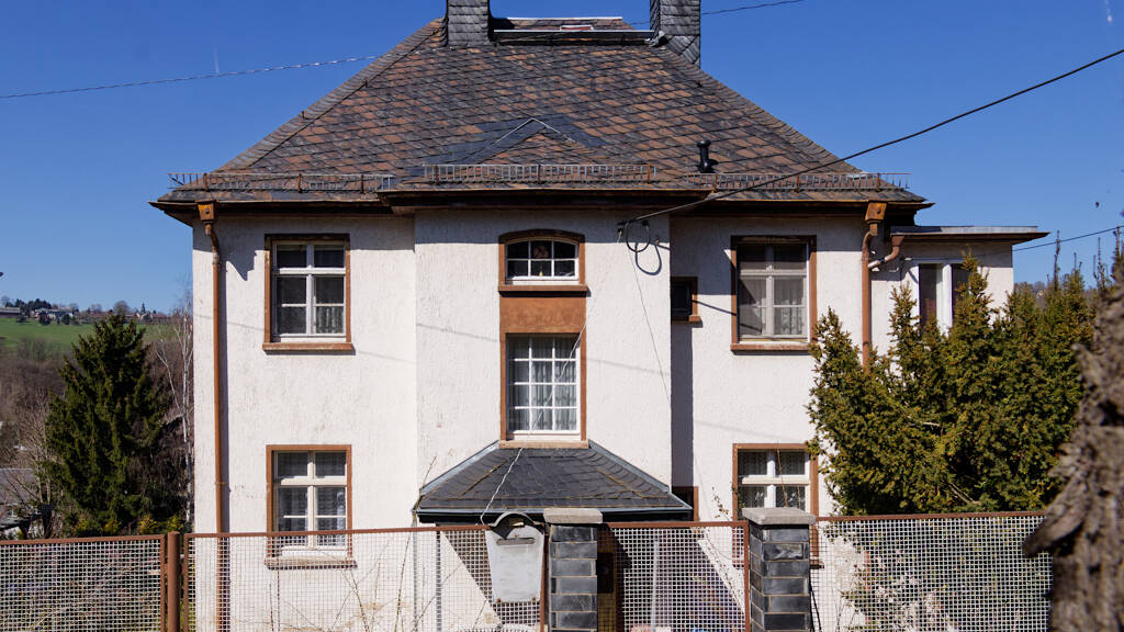 Einfamilienhaus zum Kauf 70.000 € 5 Zimmer 120 m² 721 m² Grundstück Greiz 07973