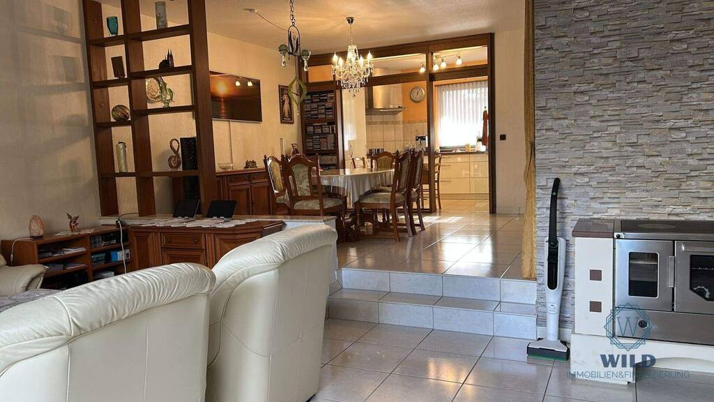 Reihenmittelhaus zum Kauf 310.000 € 6 Zimmer 170,8 m² 190 m² Grundstück frei ab 01.06.2026 Püttlingen 66346