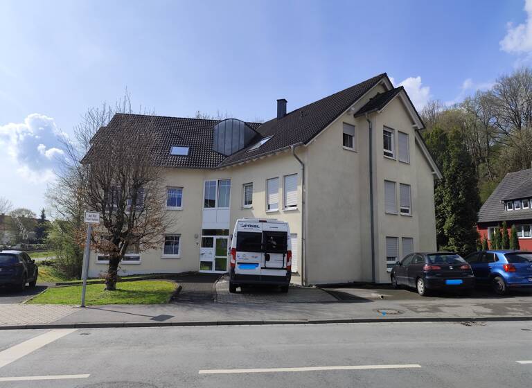 Mehrfamilienhaus zum Kauf als Kapitalanlage geeignet 1 € 24 Zimmer 585 m²<br/>Wohnfläche 1.105 m²<br/>Grundstück Bergheim Arnsberg 59757