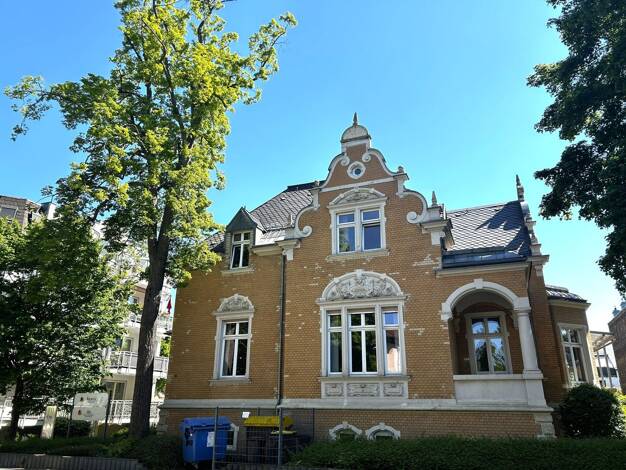 Wohnung zur Miete 560 € 2,5 Zimmer 71 m² Dachgeschoss, 3. Geschoss frei ab 01.12.2025 Lothar-Streit-Straße 9 Mitte - Süd 141 Zwickau 08056
