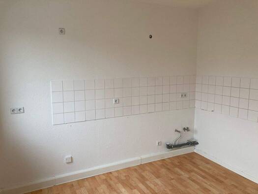 Wohnung zur Miete 365 € 2 Zimmer 60,4 m² 3. Geschoss Bauvereinstraße 8 Innenstadt Gera 07545