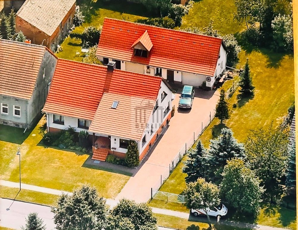 Einfamilienhaus zum Kauf 389.000 € 9 Zimmer 216 m²<br/>Wohnfläche 634 m²<br/>Grundstück Keller Lindow (Mark) 16835