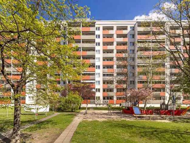 Wohnung zur Miete 406 € 2 Zimmer 49,5 m² 8. Geschoss frei ab 20.04.2026 Holbeinstr. 44 Johannstadt-Süd Dresden 01307