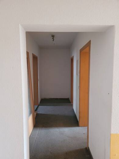 Wohnung zur Miete 370 € 2 Zimmer 57 m² frei ab 01.07.2025 Ohrdruf 99885