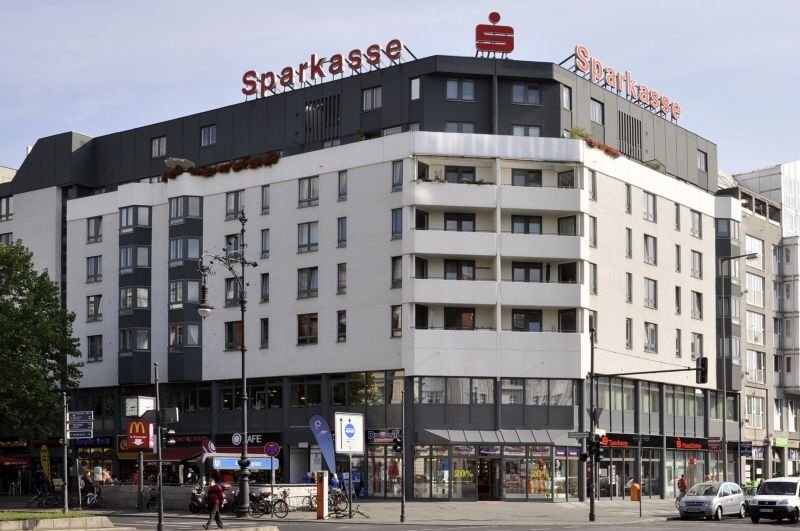 Wohnung zur Miete 879 € 1 Zimmer 41,8 m²<br/>Wohnfläche ab sofort<br/>Verfügbarkeit Kurfürstendamm 166 Wilmersdorf Berlin 10707