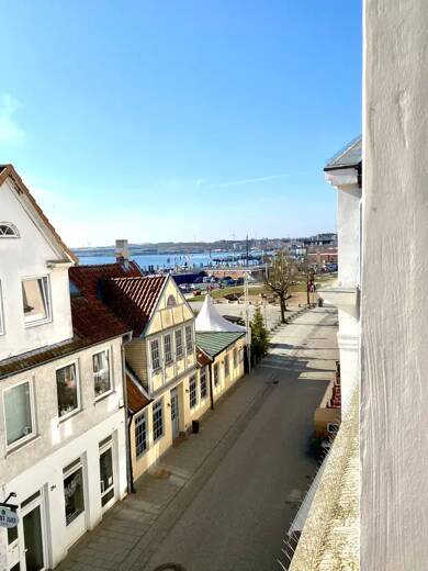 Wohnung zur Miete 700 € 3 Zimmer 102 m² Geschoss 2/3 frei ab sofort Alt-Travemünde / Rönnau Lübeck 23570