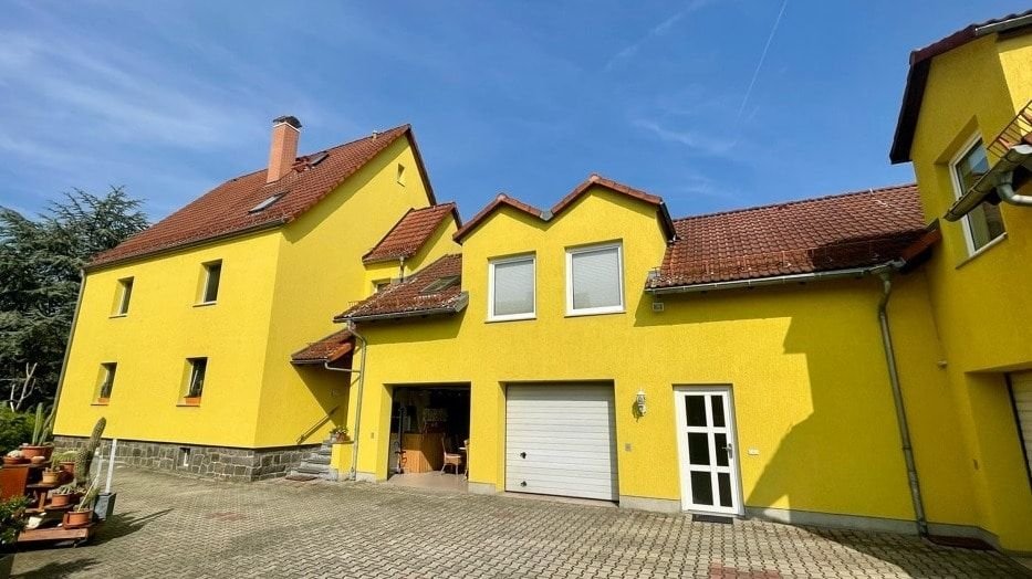 Mehrfamilienhaus zum Kauf provisionsfrei 420.000 € 10 Zimmer 309,1 m²<br/>Wohnfläche 2.096 m²<br/>Grundstück Laußnitz Laußnitz 01936