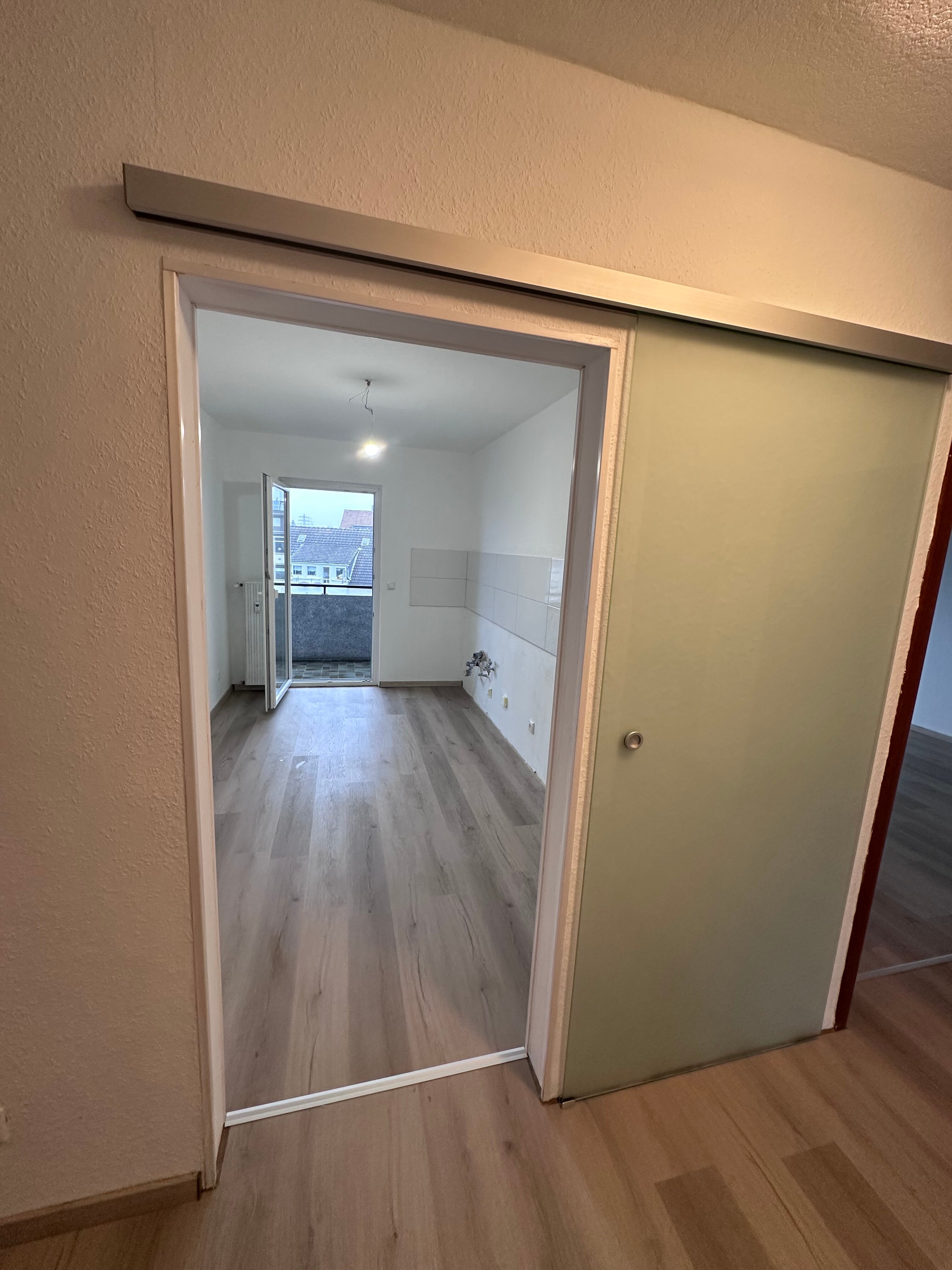 Wohnung zur Miete 800 € 3,5 Zimmer 77 m²<br/>Wohnfläche 3.<br/>Geschoss ab sofort<br/>Verfügbarkeit Speldorf - Nordost Mülheim an der Ruhr 45478