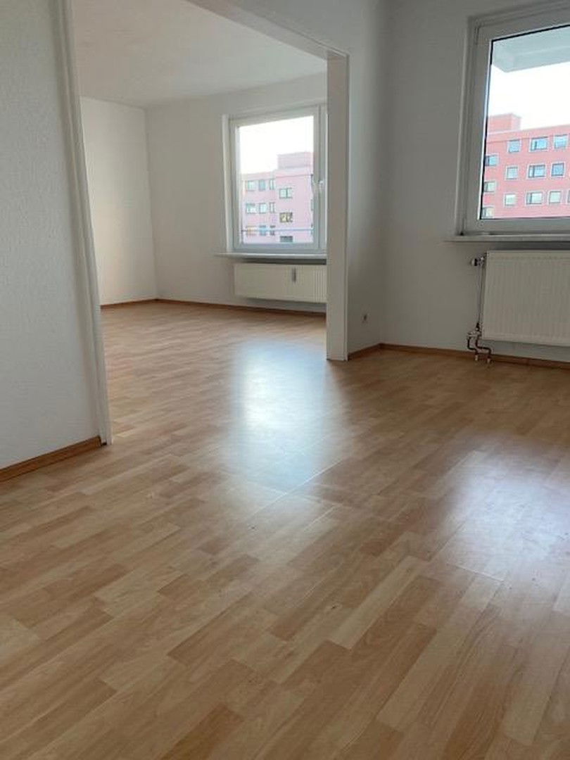 Wohnung zur Miete 890 € 4 Zimmer 84 m²<br/>Wohnfläche 4.<br/>Geschoss Altwarmbüchen Isernhagen/AWB 30916