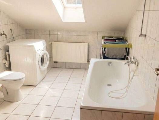 Wohnung zur Miete 655 € 3 Zimmer 80,6 m² EG frei ab 01.03.2026 Dillenburg 35683